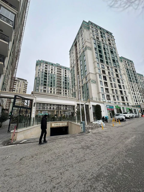 Kirayə: 715 m² obyekt