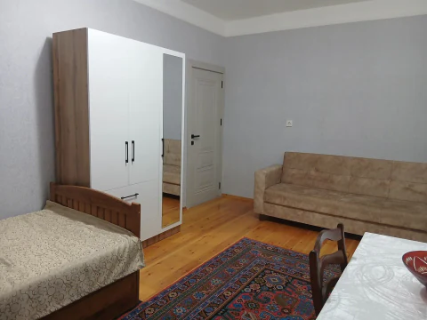 Kirayə: 1 otaqlı 40 m² mənzil