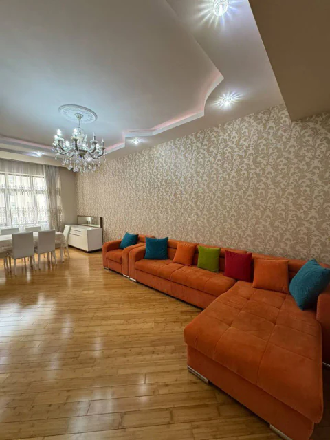 Kirayə: 2 otaqlı 115 m² mənzil