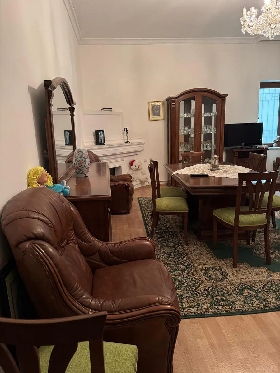 Satış: 3 otaqlı 140 m² fərdi ev, Səbail rayonu, Bakı. Foto 1
