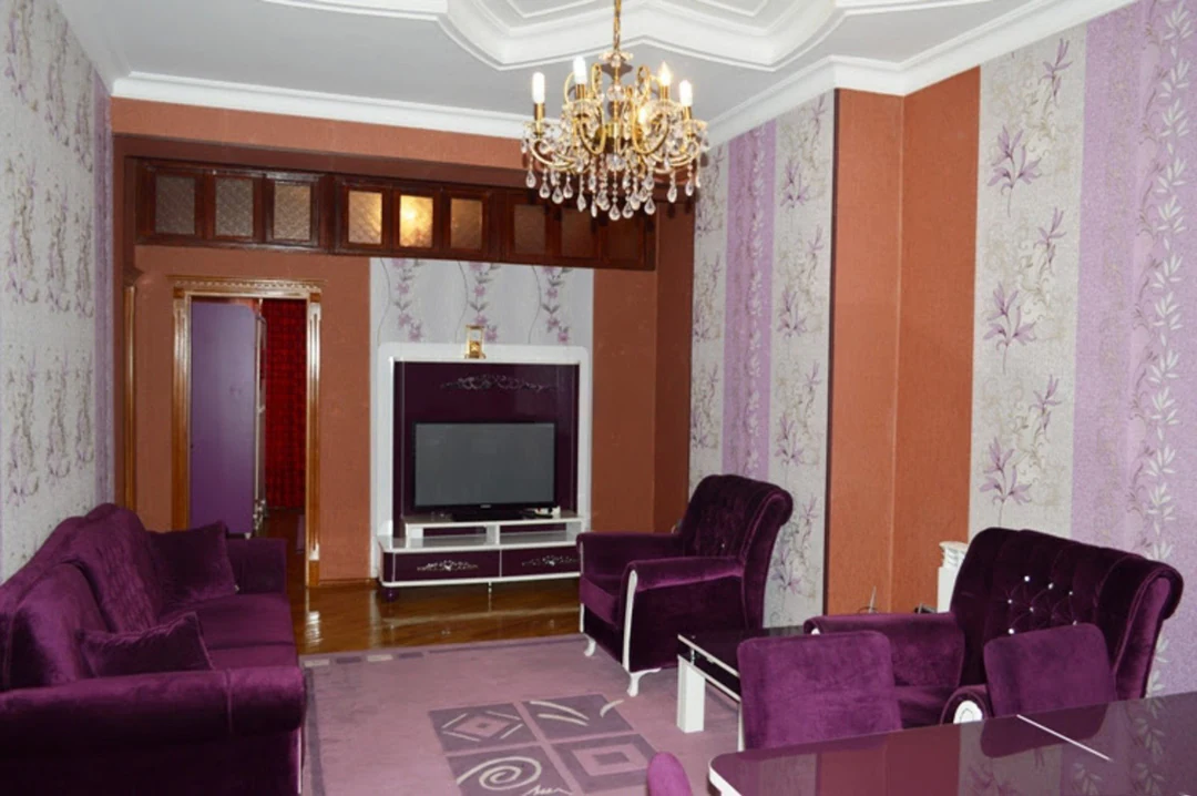 Kirayə 4 otaqlı 150 m² mənzil, Yasamal rayonu, Bakı. Foto 1