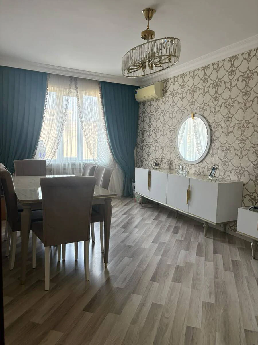 3-комн. квартира 85 м², Низаминский, Баку — 2 этаж. Фото 1