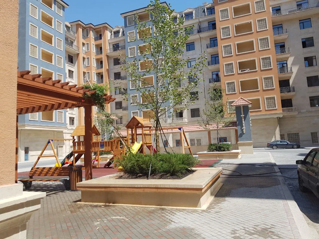3-комн. квартира в аренду, 150 м², Хатаинский район, Баку. Фото 1