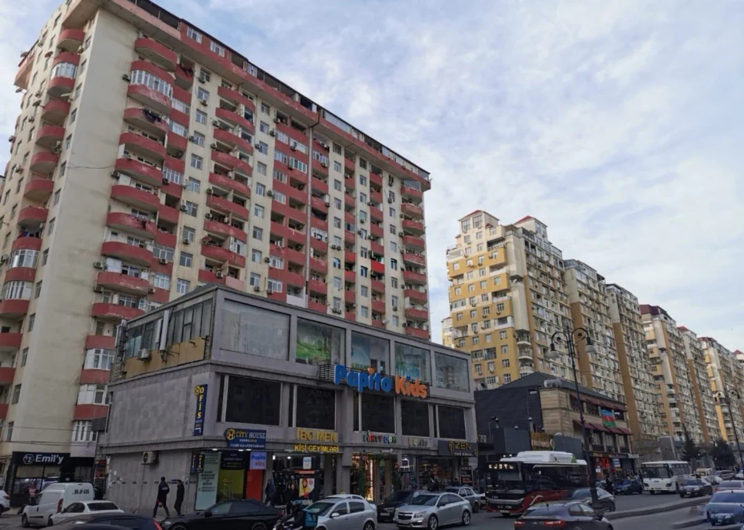 2-комн. квартира в аренду, 85 м², Хатаинский район, Баку. Фото 1