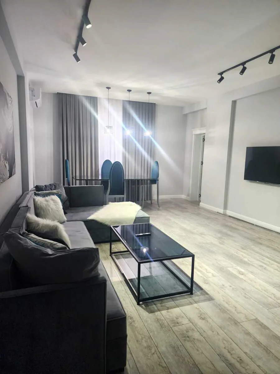 Kirayə 2 otaqlı 85 m² mənzil, Yasamal rayonu, Bakı. Foto 1