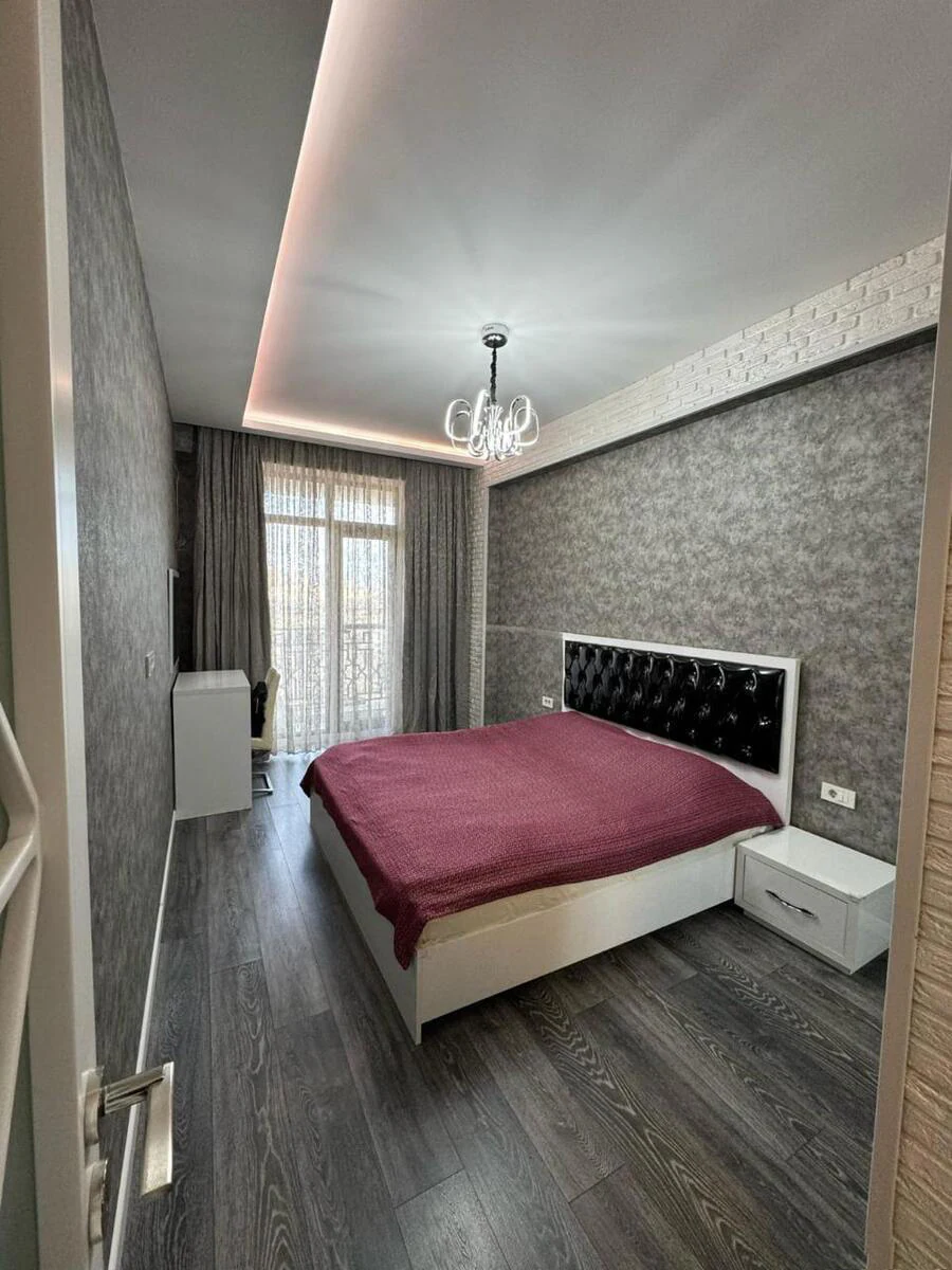 Kirayə 2 otaqlı 70 m² mənzil, Nizami, Bakı — 10-ci mərtəbə. Foto 1