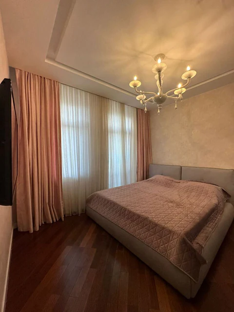 Günlük kirayə 2 otaqlı 75 m² mənzil