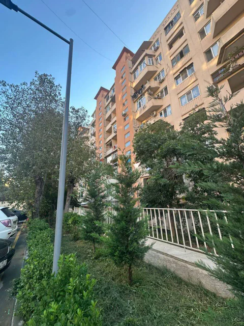 Satış: 4 otaqlı 100 m² mənzil