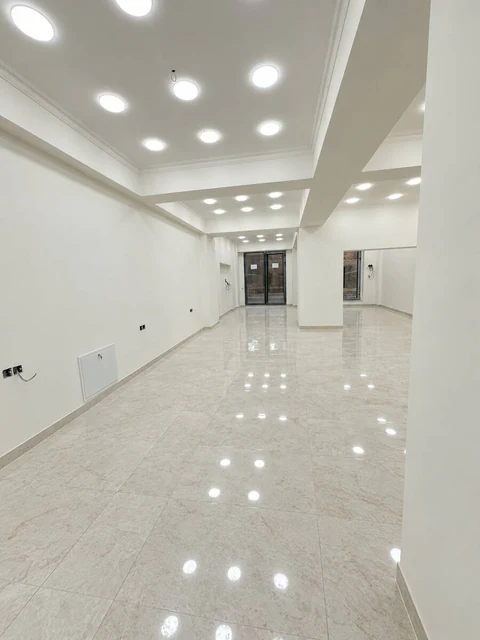 Kirayə: 135 m² obyekt