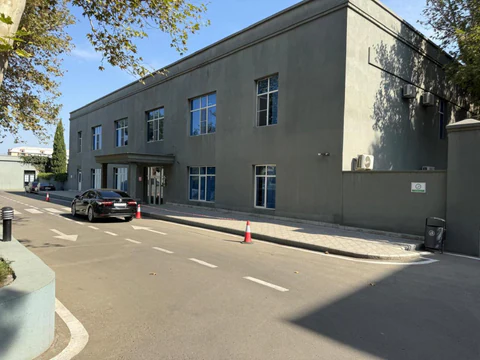 600 m² ofis