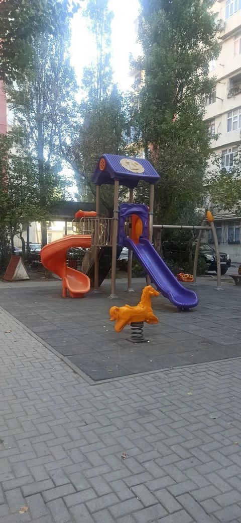 4 otaqlı 110 m² mənzil