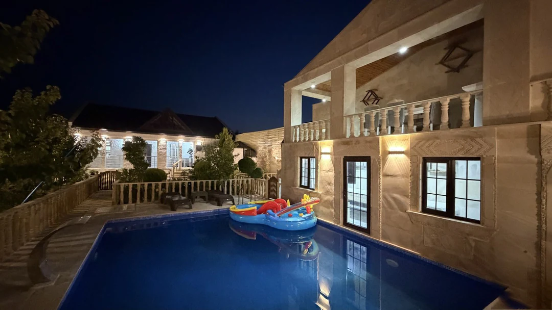 3 otaqlı 200 m² fərdi ev, Xəzər rayonu, Bakı. Foto 1