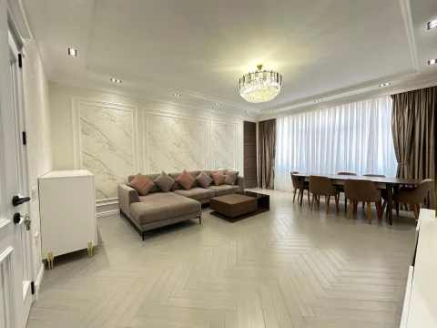 Продажа: 2-комн. квартира 108 м²