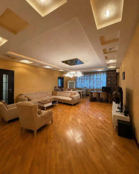 Satış: 4 otaqlı 198 m² mənzil