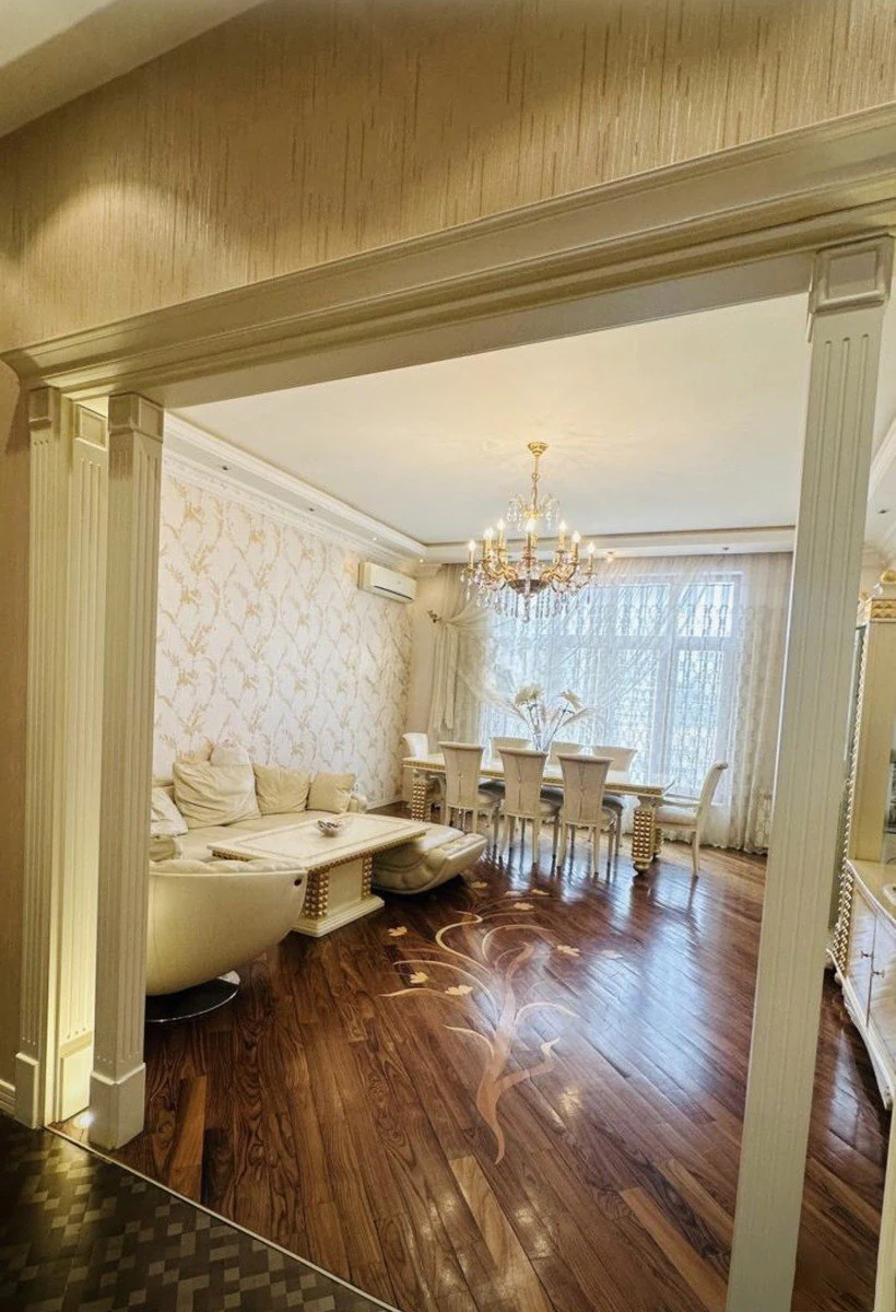 3-комн. квартира 120 м², Сабаильский район, Баку. Фото 1