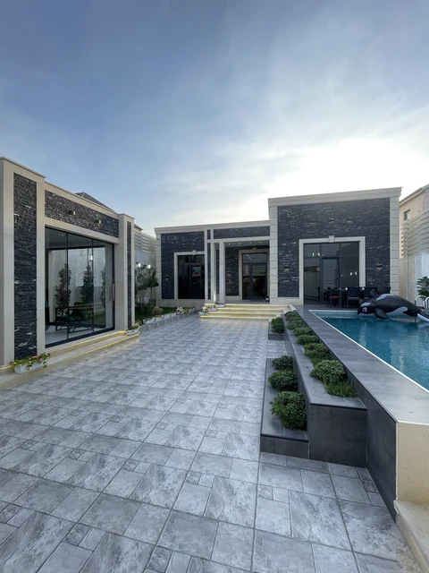 4 otaqlı 180 m² fərdi ev