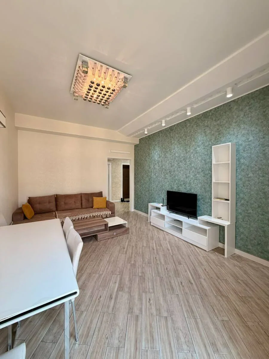 Kirayə 2 otaqlı 100 m² mənzil, Xətai rayonu, Bakı. Foto 1