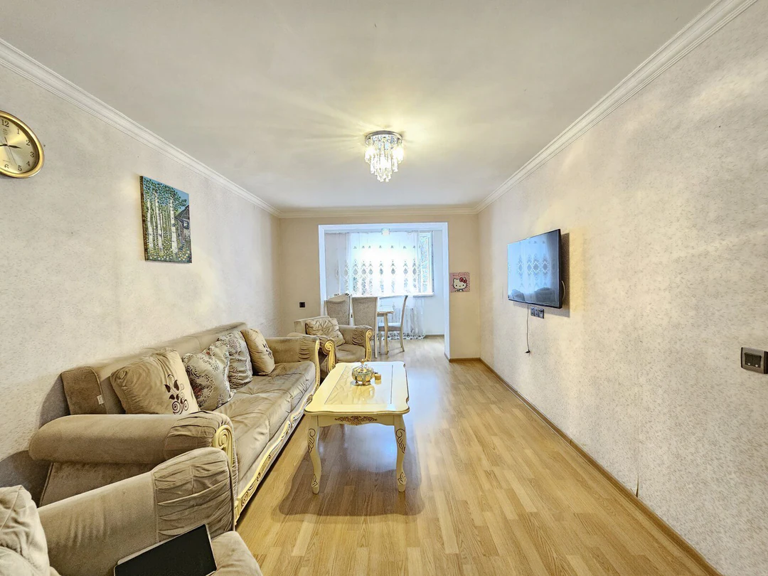 3-комн. квартира 80 м², Ясамальский район, Баку — 2 этаж. Фото 1