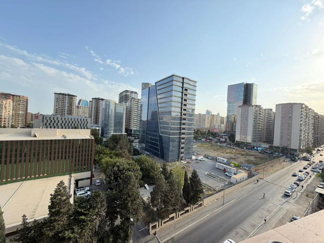 Продажа: 2-комн. квартира 100 м², Хатаинский район, Баку — 8 этаж. Фото 1