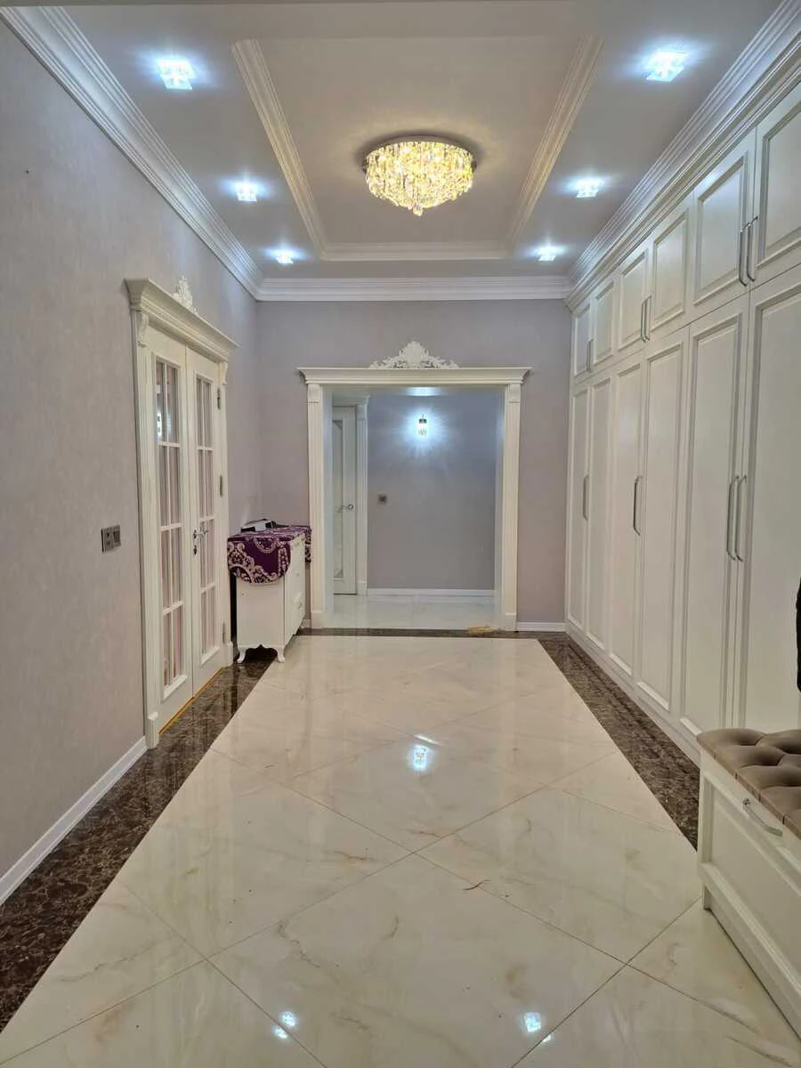 3-комн. квартира 140 м², Низаминский, Баку. Фото 1