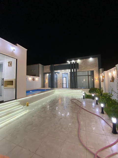 4 otaqlı 250 m² fərdi ev