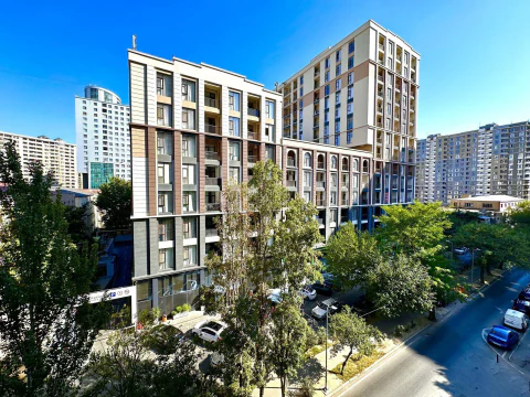 Продажа: 3-комн. квартира 140 м²