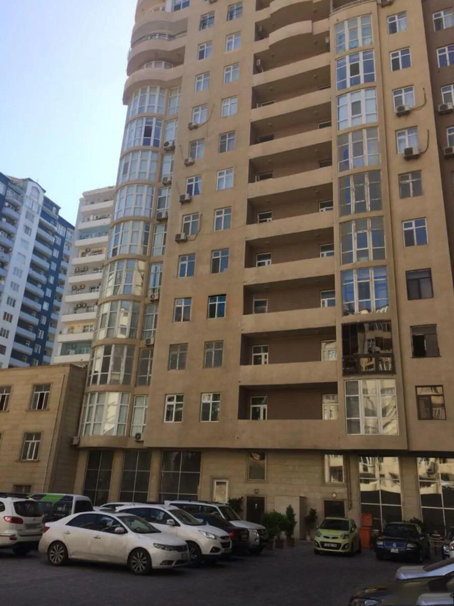 Kirayə 4 otaqlı 200 m² mənzil, Yasamal rayonu, Bakı. Foto 1