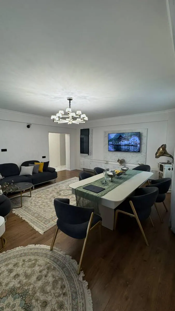 3 otaqlı 136 m² mənzil, Nizami, Bakı. Foto 1
