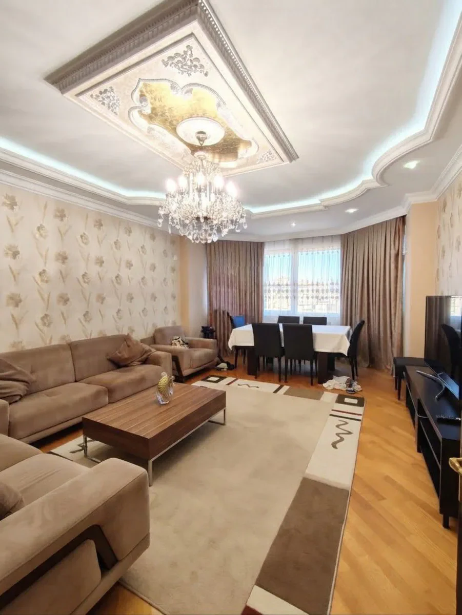 Kirayə 4 otaqlı 136 m² mənzil, Nizami, Bakı. Foto 1