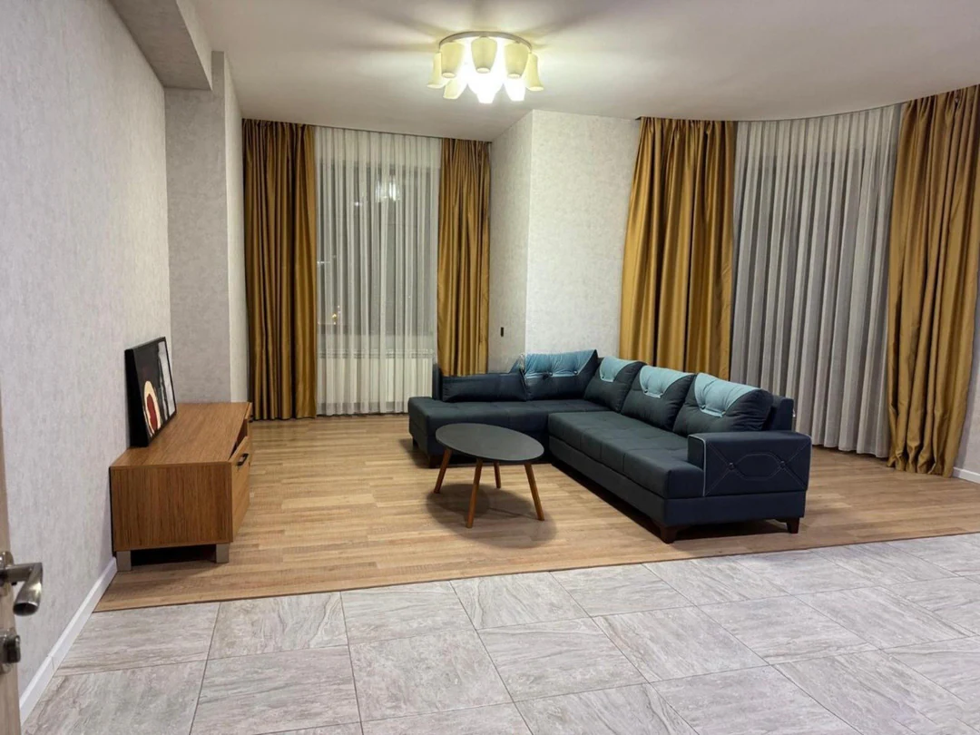 Kirayə 4 otaqlı 146 m² mənzil, Nərimanov rayonu, Bakı. Foto 1