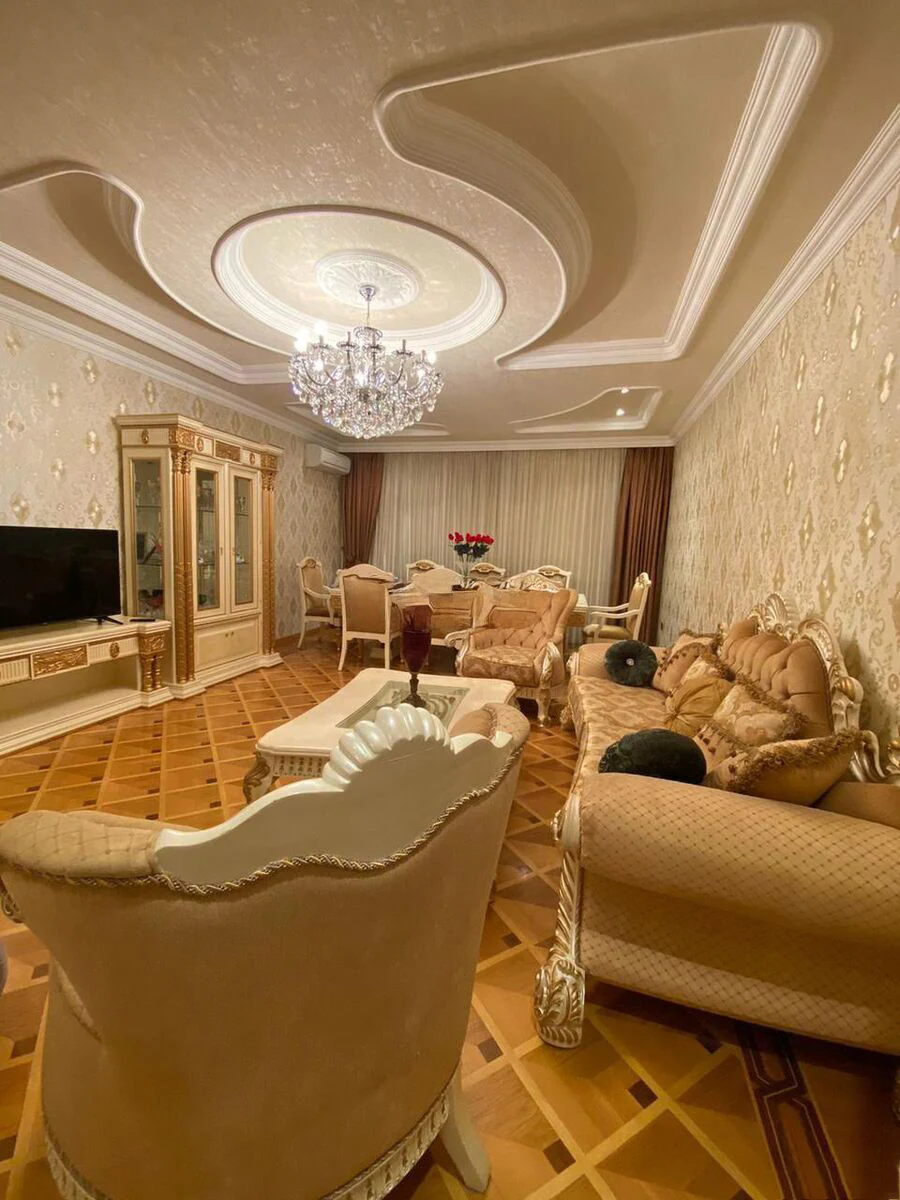 4 otaqlı 192 m² mənzil, Yasamal rayonu, Bakı. Foto 1