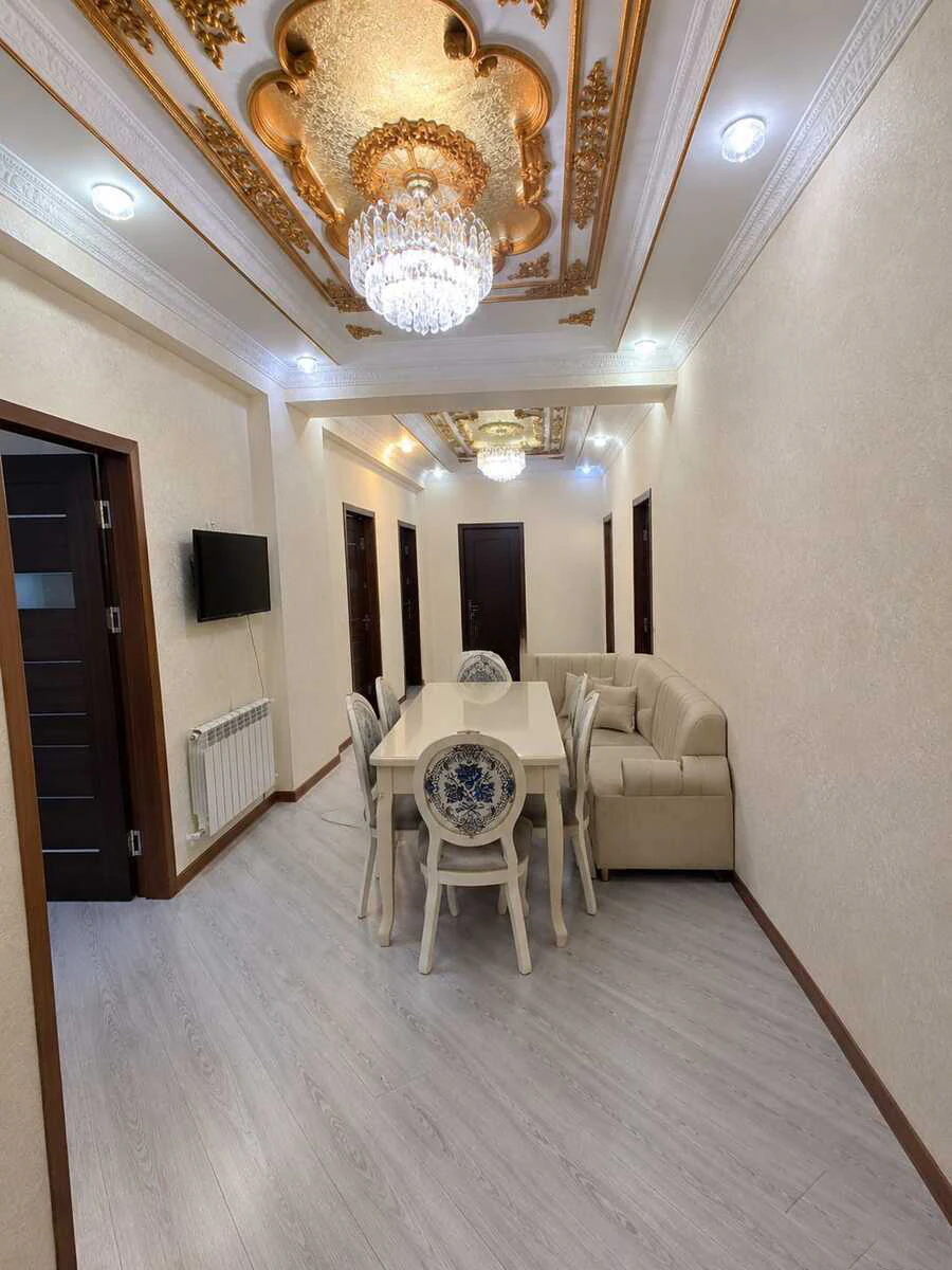 3 otaqlı 125 m² mənzil, Nizami, Bakı. Foto 1
