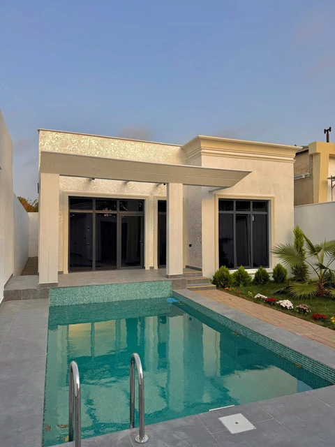 4 otaqlı 160 m² fərdi ev