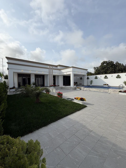 4 otaqlı 210 m² fərdi ev