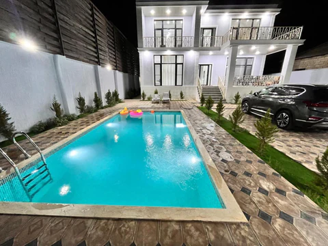 Günlük kirayə 5 otaqlı 320 m² fərdi ev