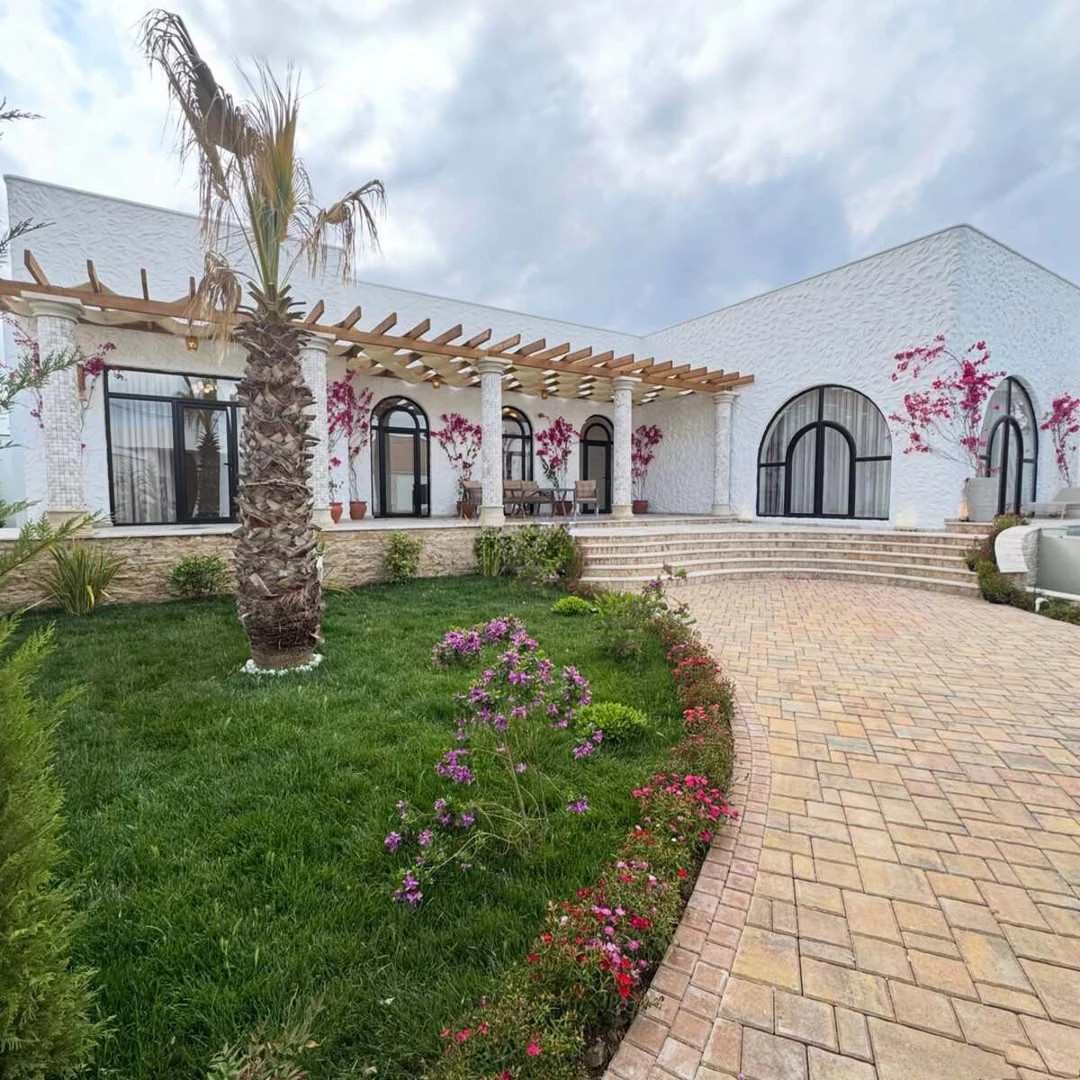 4 otaqlı 220 m² fərdi ev, Xəzər rayonu, Bakı — Mərdəkan. Foto 1