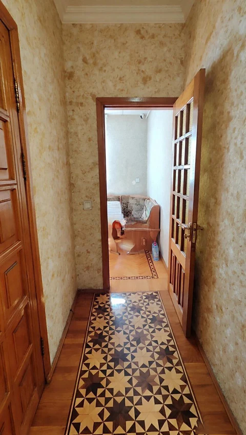 4 otaqlı 138 m² mənzil