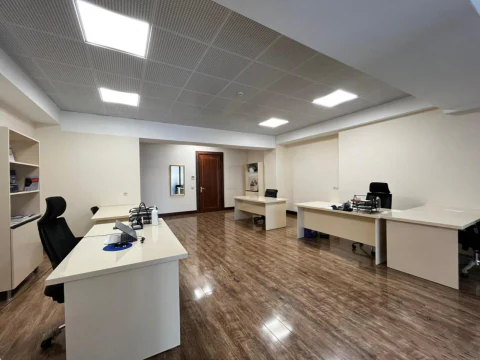Kirayə: 73 m² ofis