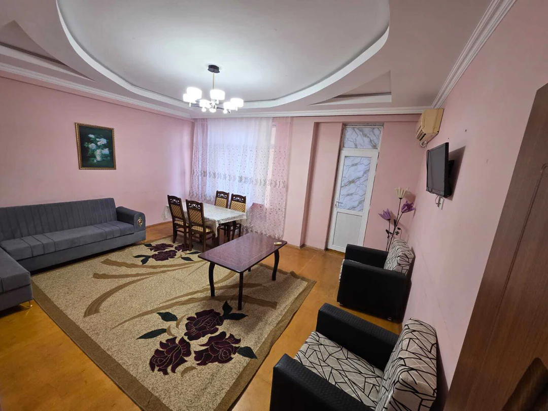 Kirayə 3 otaqlı 90 m² mənzil, Yasamal rayonu, Bakı. Foto 1