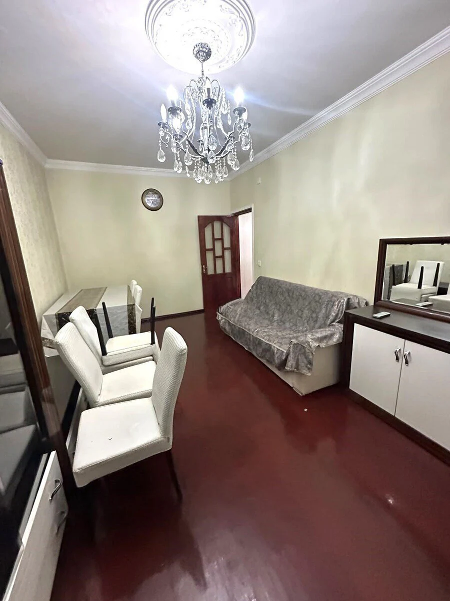 Kirayə 3 otaqlı 85 m² mənzil, Nizami, Bakı — 8-ci mərtəbə. Foto 1