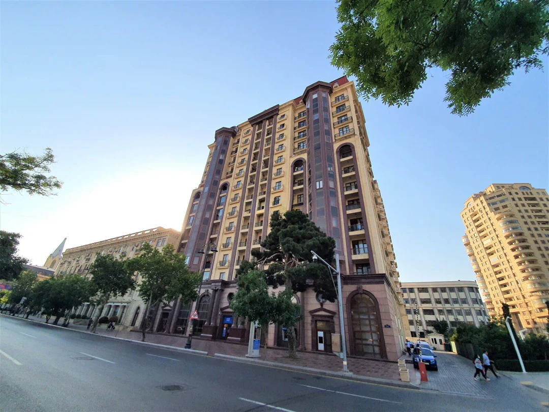 4-комн. квартира в аренду, 210 м², Насиминский район, Баку. Фото 1