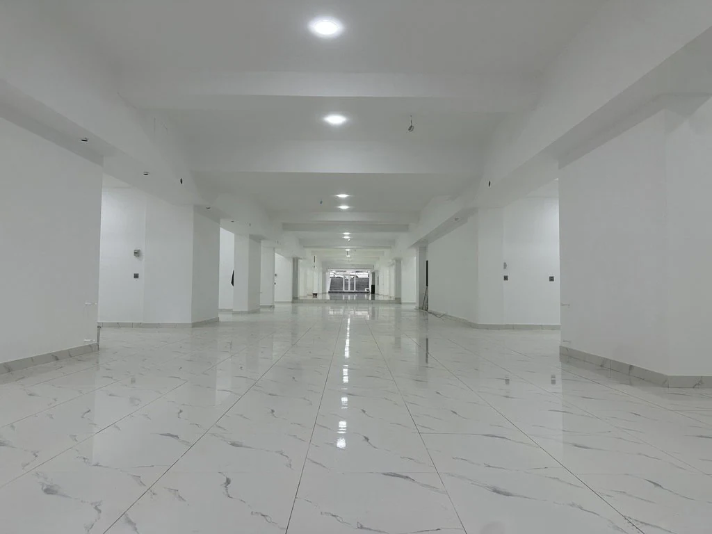 Kirayə: 1198 m² obyekt, Nizami, Bakı. Foto 1