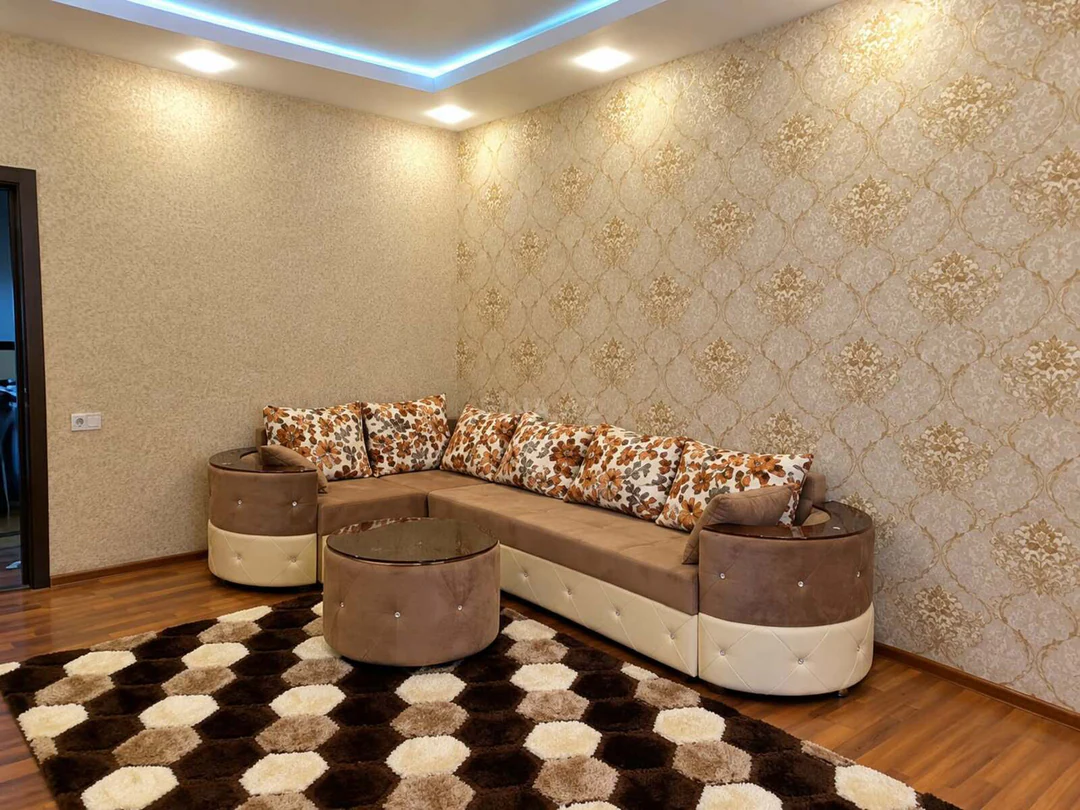 Kirayə: 2 otaqlı 80 m² mənzil, Xətai rayonu, Bakı — 12-ci mərtəbə. Foto 1