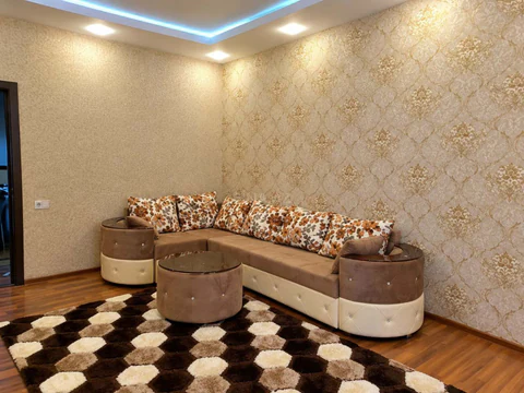 Kirayə: 2 otaqlı 80 m² mənzil