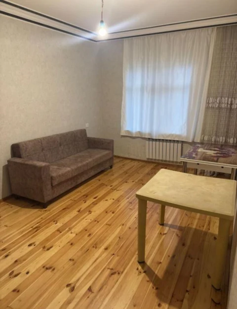 Kirayə: 2 otaqlı 65 m² mənzil