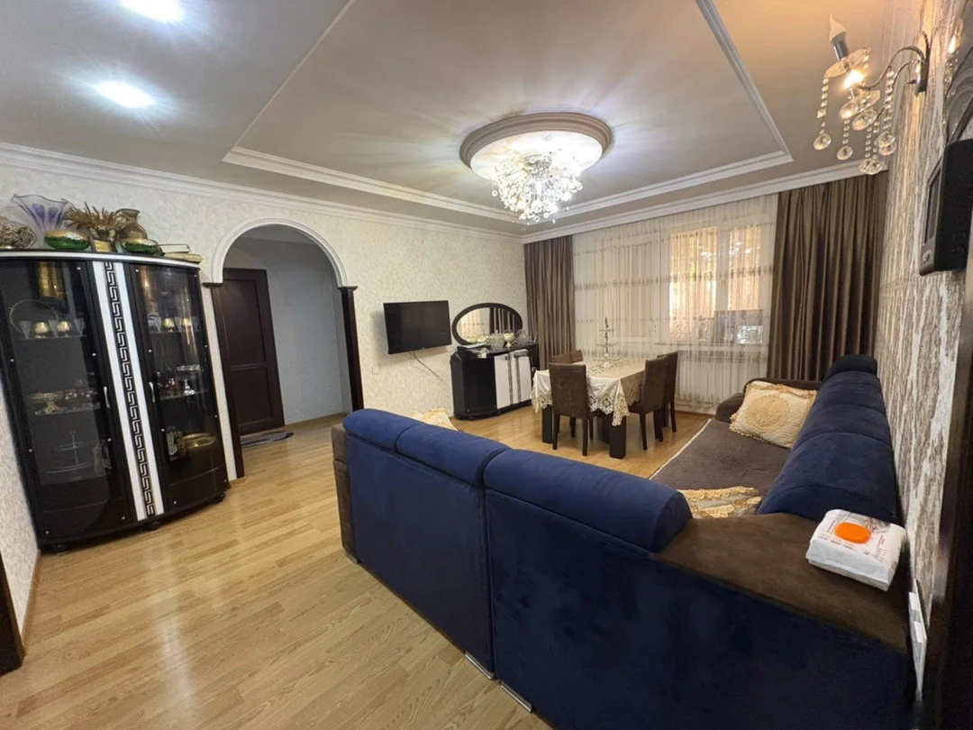 3-комн. квартира 100 м², Сураханский, Баку. Фото 1