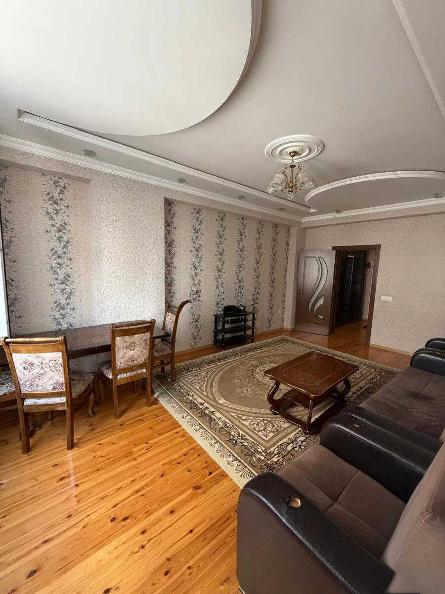 Kirayə 3 otaqlı 110 m² mənzil, Xətai rayonu, Bakı — 9-ci mərtəbə. Foto 1