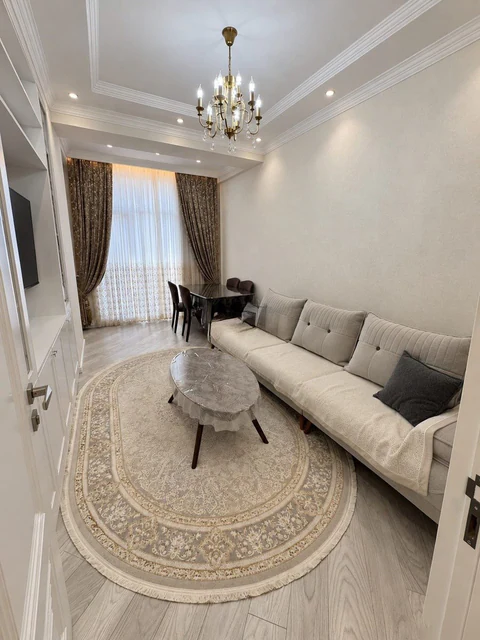 Kirayə: 2 otaqlı 70 m² mənzil