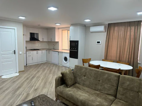 Kirayə: 3 otaqlı 87 m² mənzil