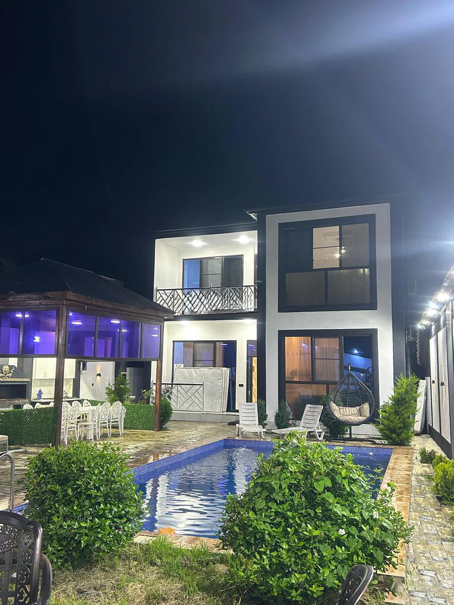 Günlük kirayə 5 otaqlı 200 m² fərdi ev, Qəbələ r.. Foto 1